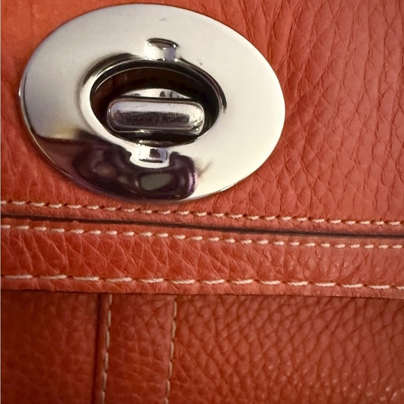 Vintage Coach Hampton Twist Lock Crossbody Bag Coral/Orange Pebbled Leather 2008 - Picture 2 of 10